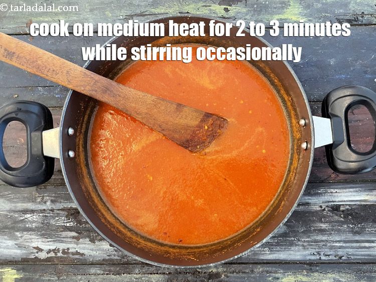 स्टेप 29 – बीच-बीच में हिलाते हुए मध्यम आंच पर 2 से 3 …