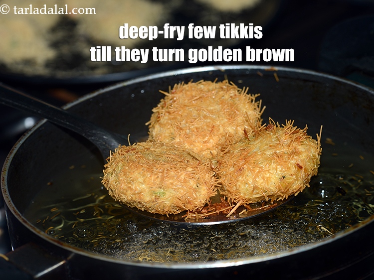 स्टेप 27 – अब इसे सोखने वाले कागज़ पर निकाल लें।