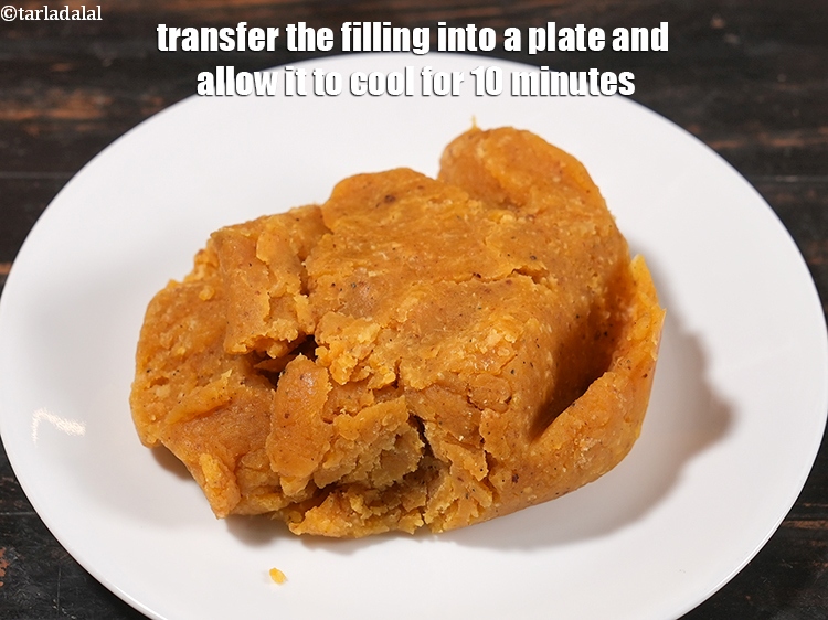 Step 28 – Transfer the filling into a plate and allow it to cool for 10 minutes.