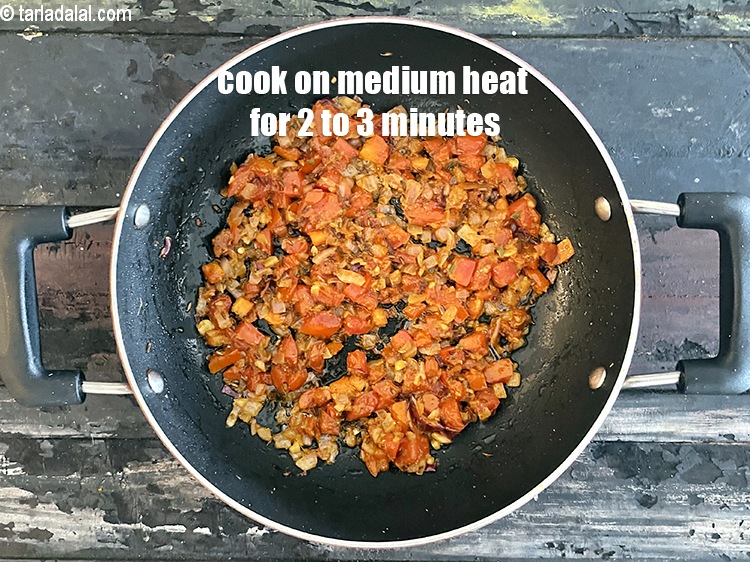 Step 28 – Cook on medium heat&nbsp;for 2 to 3 minutes.