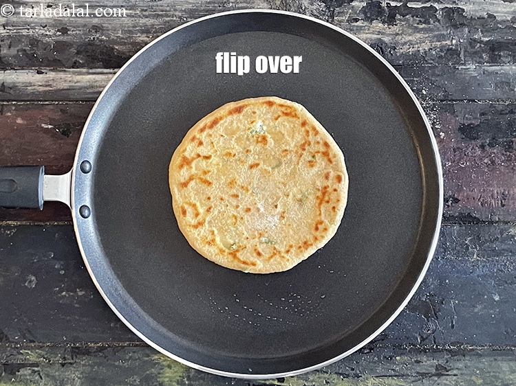 स्टेप 28 – पलट दो।