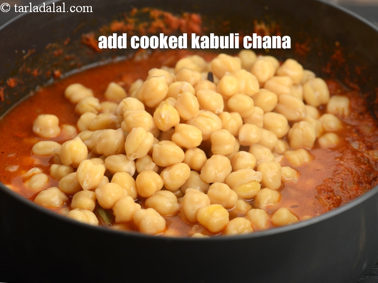Step 29 – Add the cooked kabuli chana.