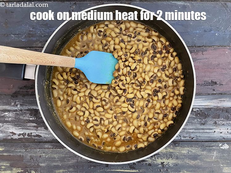 Step 30 – <p>Cook on a medium flame for 2 to 3 minutes, while stirring occasionally.</p>