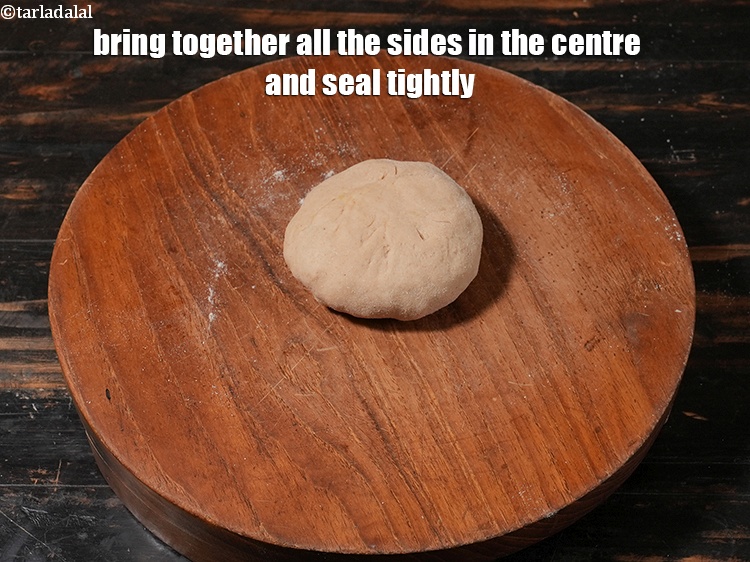 Step 37 – Bring together all the sides in the centre and seal tightly.