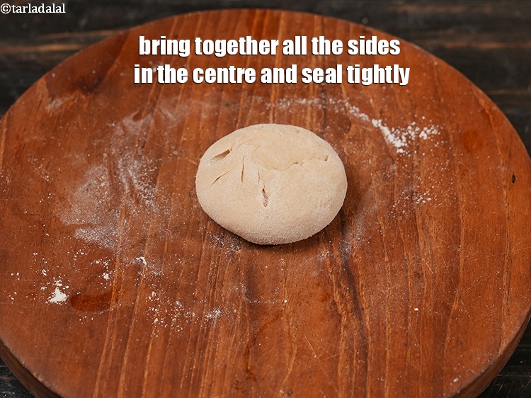 Step 30 – Bring together all the sides in the centre and seal tightly.