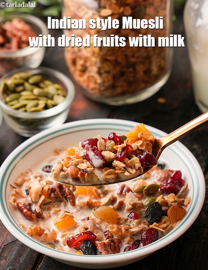 स्टेप 31 – <strong>सूखे मेवों के साथ भारतीय शैली की मूसली,&nbsp;</strong><strong>दूध</strong>, बादाम दूध, …