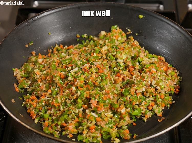 स्टेप 29 – अच्छी तरह मिलाएँ और पूरी तरह ठंडा होने के लिए …