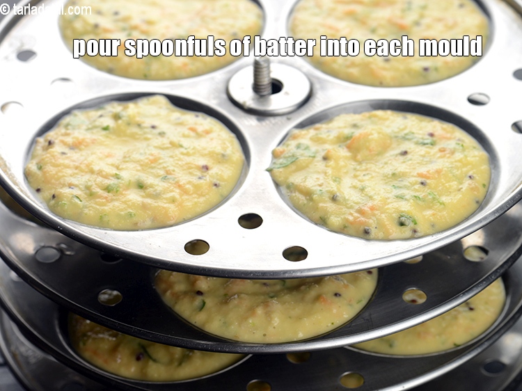 स्टेप 29 – मूंग दाल इडली रेसिपी वेजिटेबल मूंग दाल इडली | प्रोटीन …