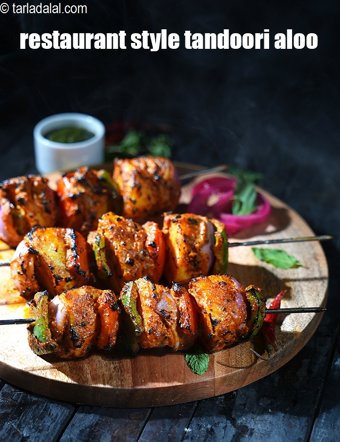 Step 30 – Serve<strong> tandoori aloo</strong> hot with green chutney and pickled onions.