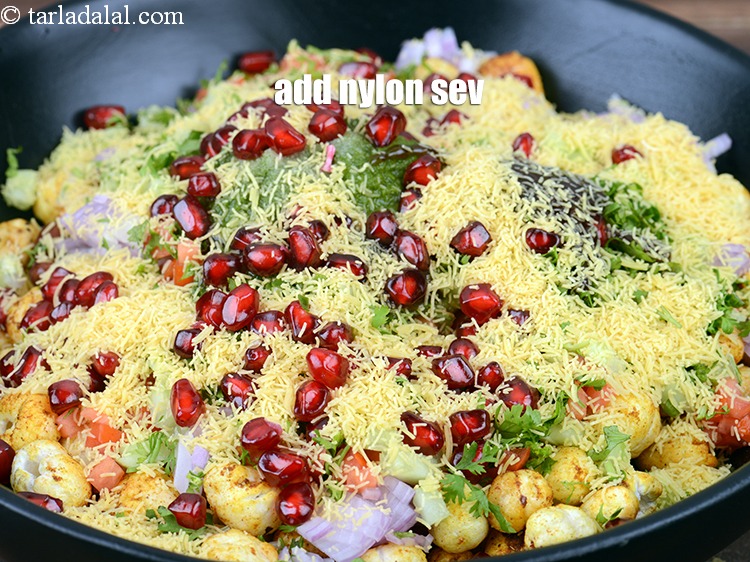 Step 30 – Add 5 tbsp <a href="https://www.tarladalal.com/glossary-nylon-sev-2630i">nylon sev</a>.