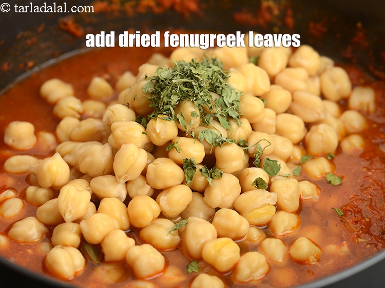 Step 30 – Add 1 tsp <a href="https://tarladalal.com/glossary-dried-fenugreek-leaves-kasuri-methi-374i">dried fenugreek leaves (kasuri methi)</a>.