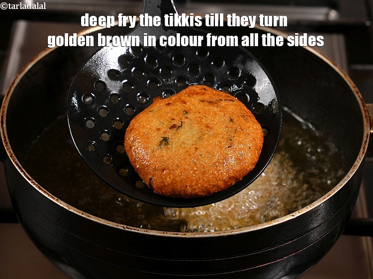 Step 31 – Deep fry the tikkis till they turn golden brown in colour from all the sides.&nbsp;
