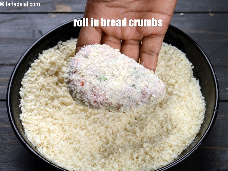 Step 31 – Roll in the bread crumbs till they are evenly coated from all the sides.
