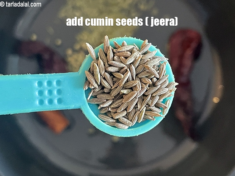 Step 31 – Add&nbsp;<meta charset="UTF-8" />1/2 tsp&nbsp;<a href="glossary-cumin-seeds-jeera-zeera-381i">cumin seeds (jeera)</a>.