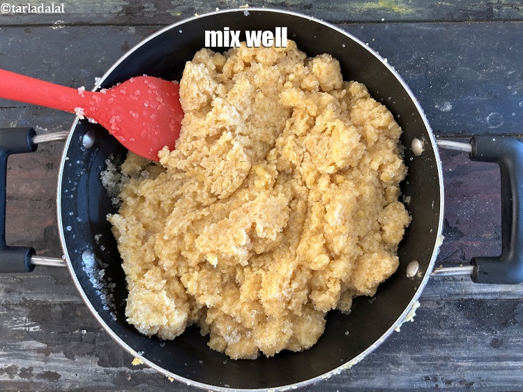 स्टेप 30 – अच्छी तरह से मलाएं।