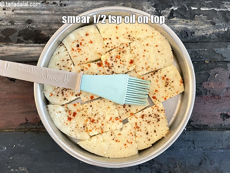 Step 30 – <meta charset="UTF-8" />Smear &frac12; tsp of oil on top.