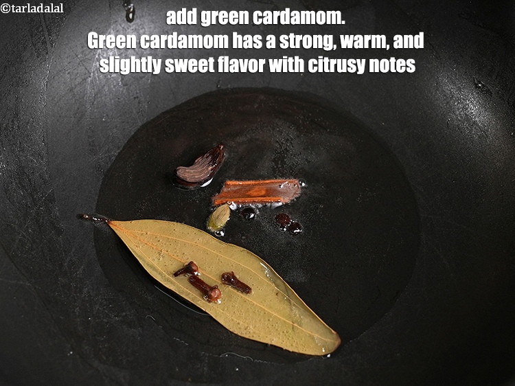 स्टेप 31 – १&nbsp;<a href="https://www.tarladalal.com/glossary-cardamom-elaichi-hindi-262i">हरी इलायची</a> डालें। हरी इलायची में खट्टेपन के साथ …