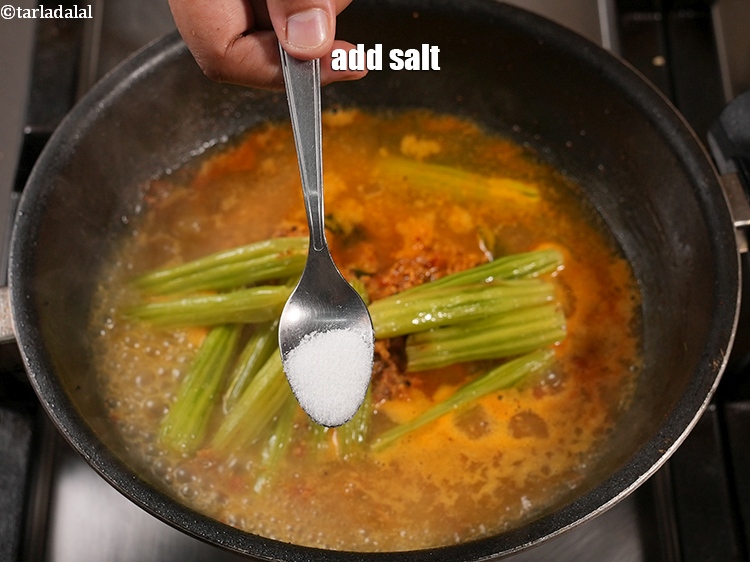 स्टेप 31 – स्वादानुसार नमक डालें।