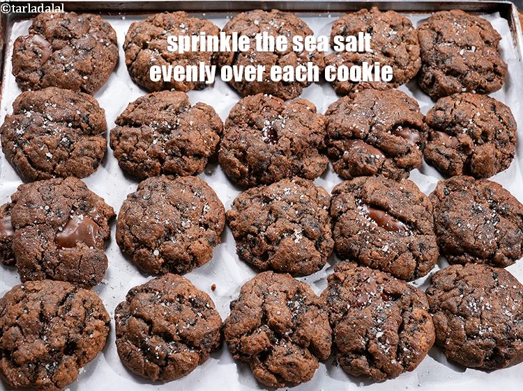 Step 31 – Sprinkle the sea salt evenly over each cookie and cool completely.