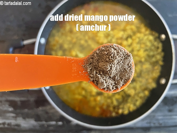 Step 31 – Add <strong>1&nbsp;tsp</strong>&nbsp;<a href="glossary-dried-mango-powder-amchur-powder-148i">dried mango powder (amchur)</a>.