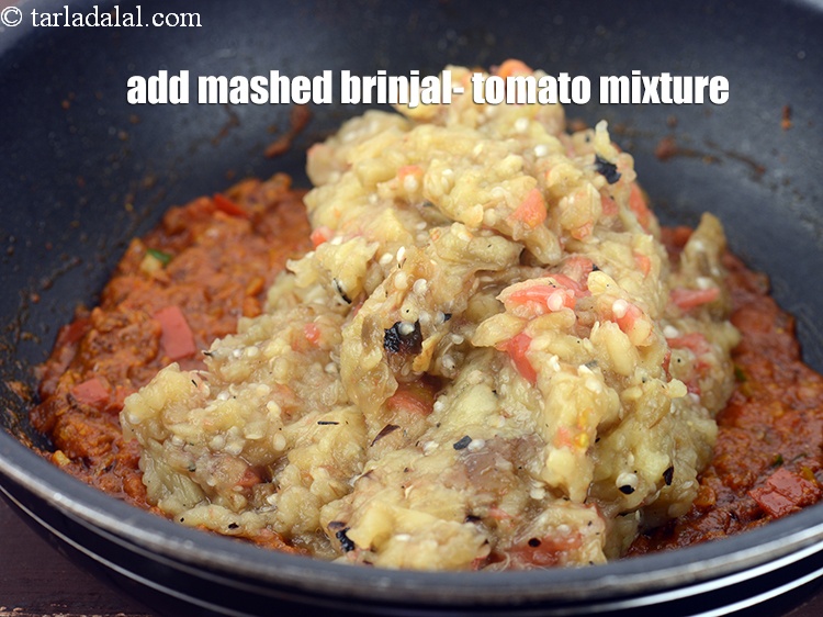 Step 31 – Add the mashed brinjal- tomato mixture.