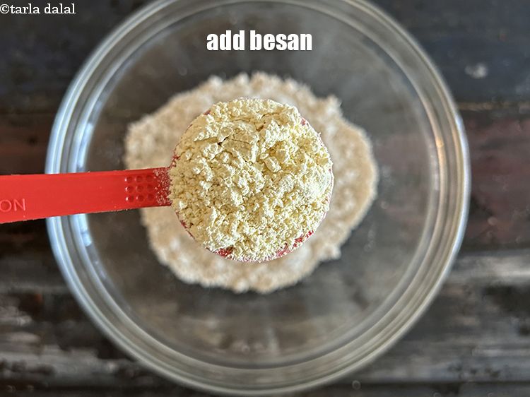 Step 4 – Add&nbsp;<meta charset="UTF-8" />2 tbsp&nbsp;<a href="glossary-besan-chana-dal-flour-bengal-gram-flour-952i">besan (bengal gram flour)</a>.