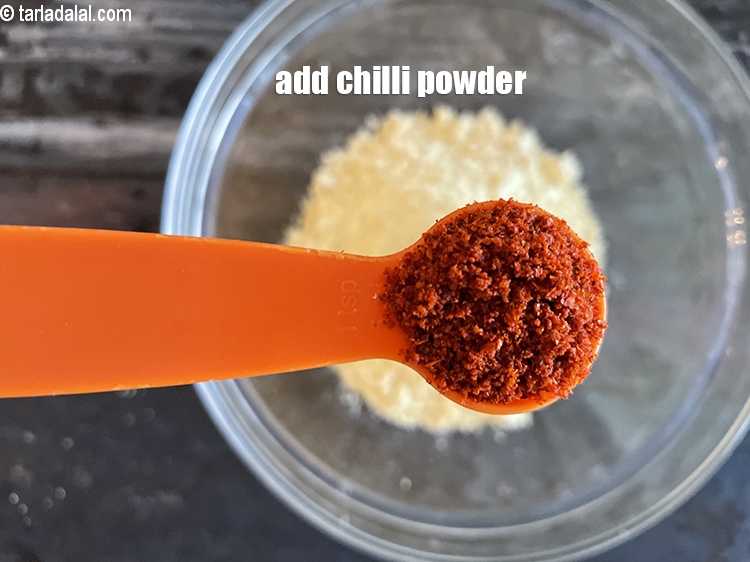 Step 4 – Add&nbsp;<meta charset="UTF-8" />1 tsp&nbsp;<a href="glossary-chilli-powder-red-chilli-powder-339i">chilli powder</a>.