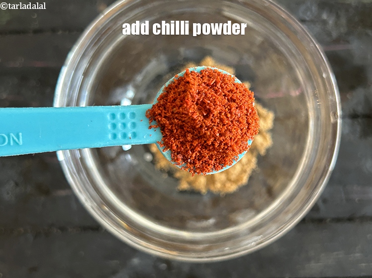 Step 4 – Add&nbsp;<meta charset="UTF-8" />1/2 tsp&nbsp;<a href="glossary-chilli-powder-red-chilli-powder-339i">chilli powder</a>.