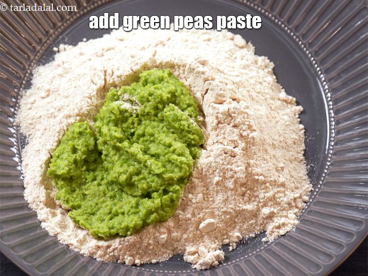 Step 4 – Add 1/2 cup <a href="https://www.tarladalal.com/glossary-green-peas-matar-hare-matar-vatana-180i">green peas</a>&nbsp;paste.