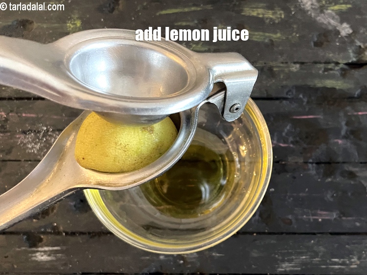 Step 5 – Add&nbsp;<meta charset="UTF-8" />1 tsp&nbsp;<a href="glossary-lemon-juice-numbi-ka-ras-nimbu-ka-juice-471i">lemon juice</a>.
