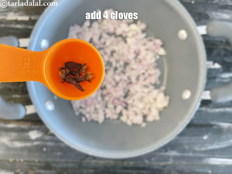 Step 13 – Add&nbsp;<meta charset="UTF-8" />4&nbsp;<a href="glossary-cloves-322i">cloves (laung / lavang)</a>.