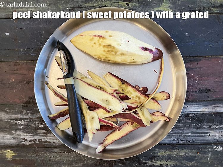 Step 13 – <meta charset="UTF-8" /> Peel the sweet potatoes with a grater.