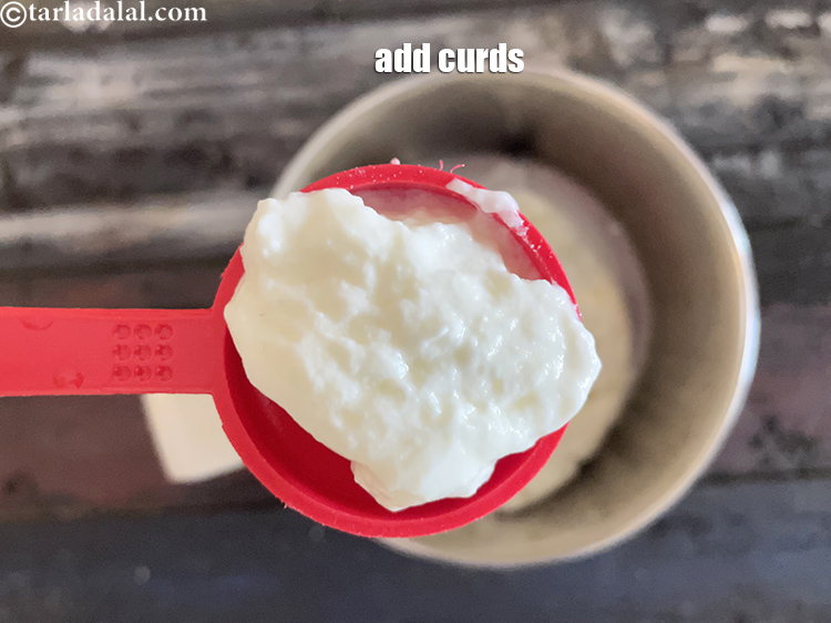 Step 5 – Add&nbsp;<meta charset="UTF-8" />1 tbsp&nbsp;<a href="glossary-curd-dahi-yogurt-yoghurt-383i">curds (dahi)</a>.