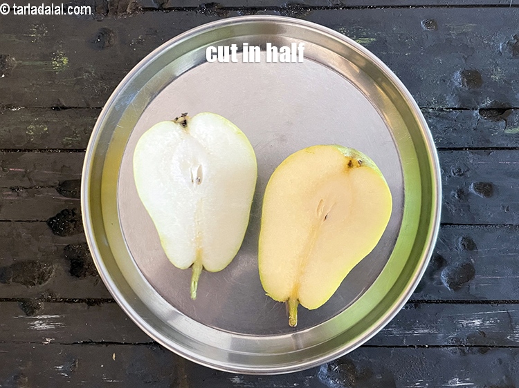 स्टेप 4 – काटकर आधा करो।