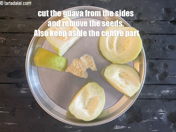 Step 6 – <meta charset="UTF-8" /> Cut the guava (unpeeled) pieces from the edges first and remove the …