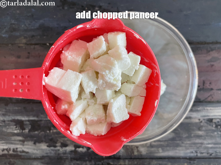 Step 8 – Add&nbsp;<meta charset="UTF-8" />3/4 cup&nbsp;finely&nbsp;<a href="glossary-chopped-paneer-995i">chopped paneer (cottage cheese)</a>.