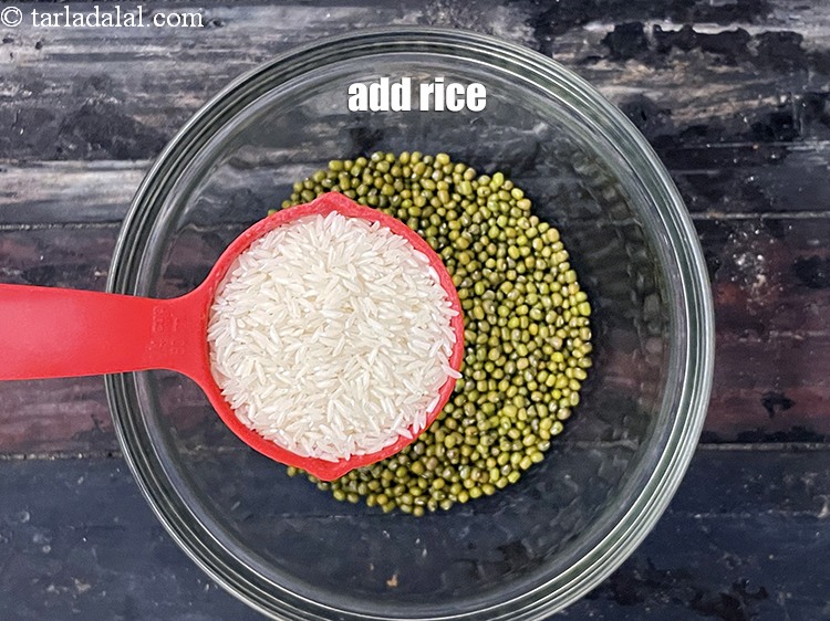 Step 5 – Add&nbsp;<meta charset="UTF-8" />1/4 cup&nbsp;<a href="glossary-rice-chawal-533i">rice (chawal)</a>.