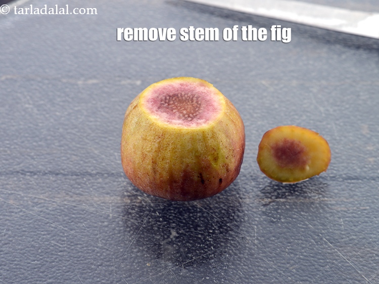 Step 4 – Remove the stem of the fig.
