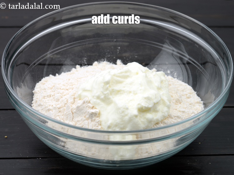 Step 6 – Add &frac34; cup <a href="https://www.tarladalal.com/glossary-curd-dahi-yogurt-yoghurt-383i">curds (dahi)</a>.