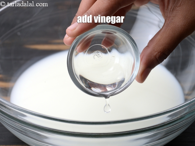 स्टेप 4 – १ टी-स्पून&amp;nbsp;&lt;a href=&quot;&quot;https://www.tarladalal.com/glossary-vinegar-sirka-cooking-vinegar-hindi-341i&quot;&quot;&gt;सिरका&lt;/a&gt;&amp;nbsp;डालें।&amp;nbsp;&amp;nbsp;