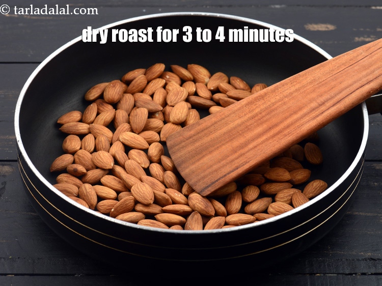स्टेप 4 – बादाम को मध्यम आंच पर 3 से 4 मिनट के …