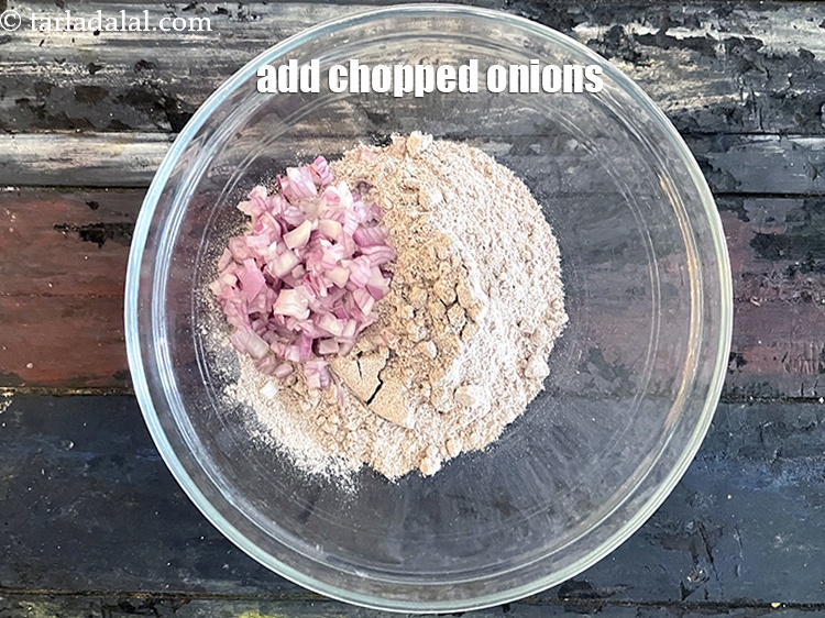 Step 6 – Add&nbsp;<meta charset="UTF-8" />1/4 cup&nbsp;finely&nbsp;<a href="glossary-chopped-onions-722i">chopped onions</a>.