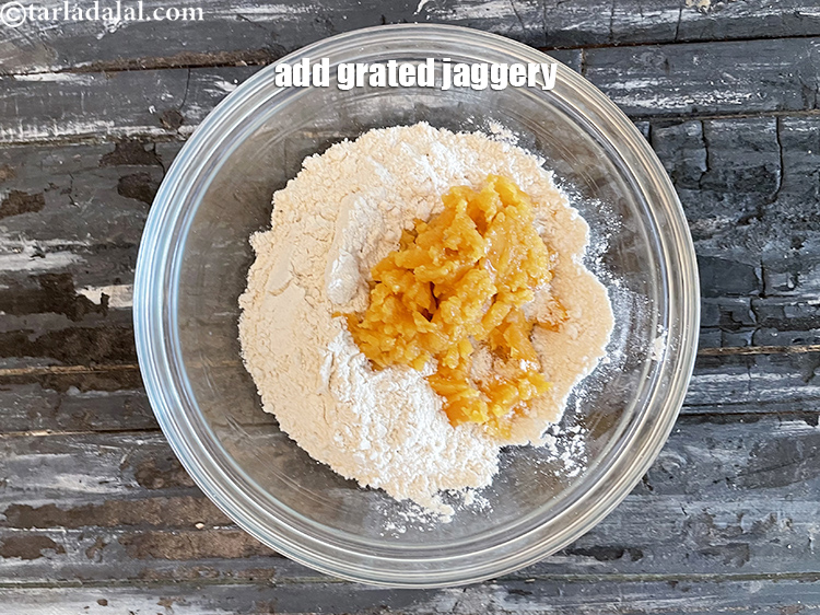 Step 4 – Add&nbsp;<meta charset="UTF-8" />1/4 cup&nbsp;<a href="glossary-grated-jaggery-947i">grated jaggery (gur)</a>.