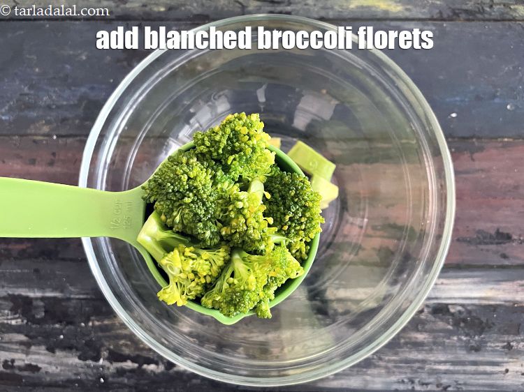 Step 18 – Add&nbsp;1/2 cup&nbsp;<a href="glossary-blanched-broccoli-florets-719i">blanched broccoli florets</a>.