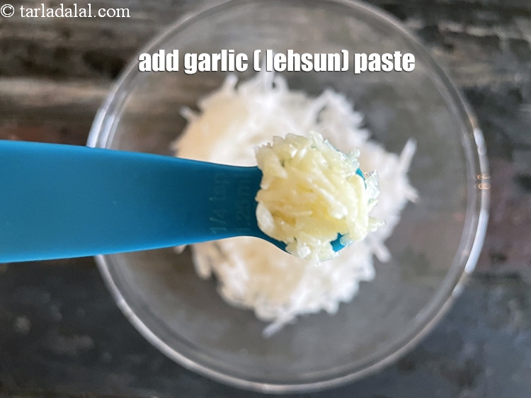 Step 5 – Add&nbsp;<meta charset="UTF-8" />1/4 tsp&nbsp;<a href="glossary-garlic-paste-lehsun-ki-paste-lahsun-ki-paste-350i">garlic (lehsun) paste</a>.