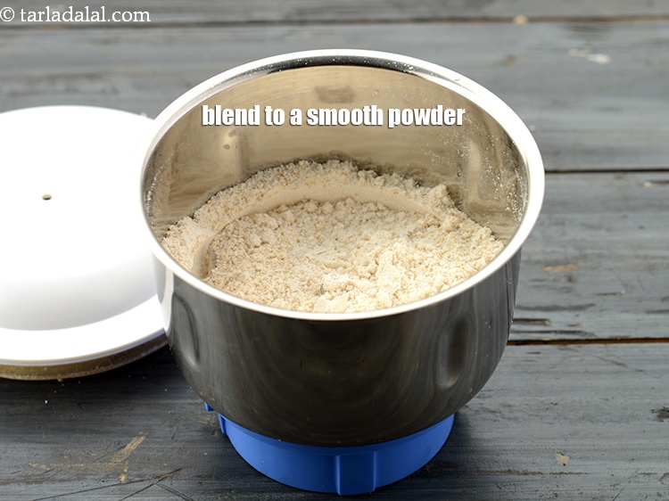 Step 10 – Close with a lid and blend to a smooth powder.