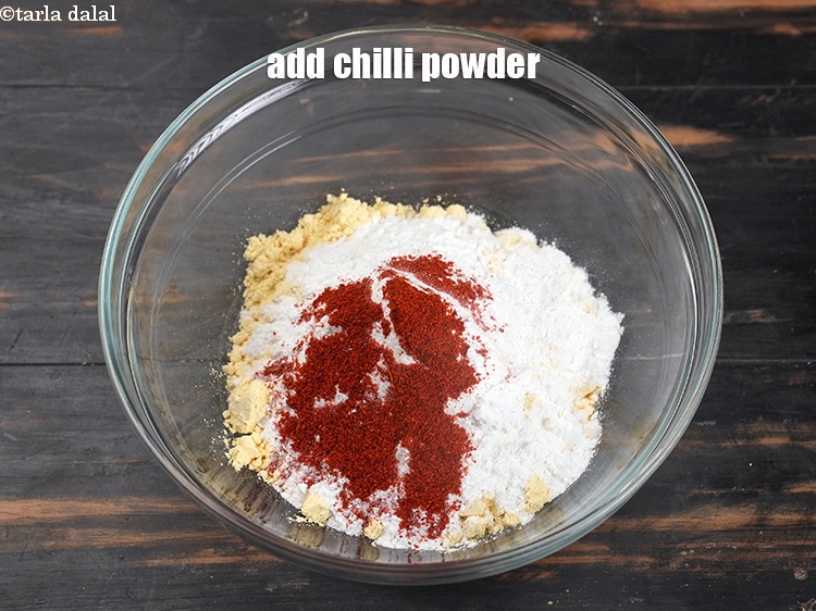 Step 5 – Add 1 tsp <a href="https://www.tarladalal.com/glossary-chilli-powder-red-chilli-powder-339i">chilli powder</a>.