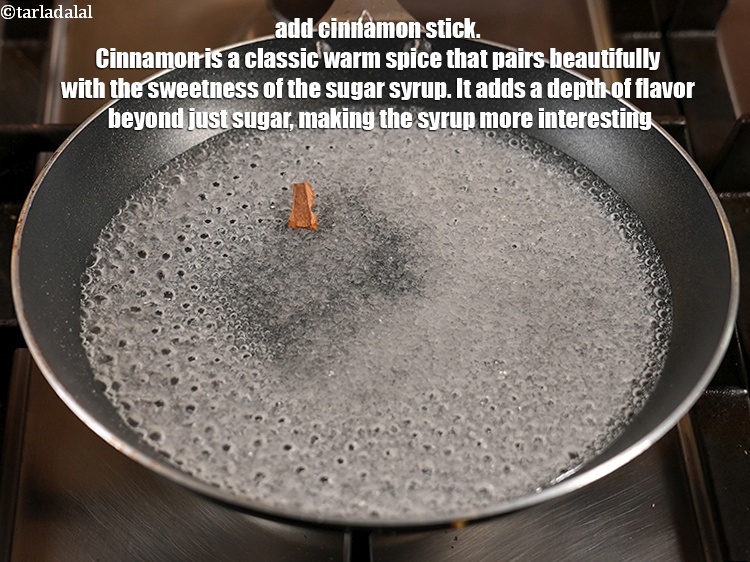 स्टेप 5 – १&nbsp;इंच&nbsp;<a href=""https://www.tarladalal.com/glossary-cinnamon-dalchini-hindi-346i"">दालचीनी</a>&nbsp;की छड़ी&nbsp;डालें। दालचीनी एक क्लासिक गर्म मसाला है जो …