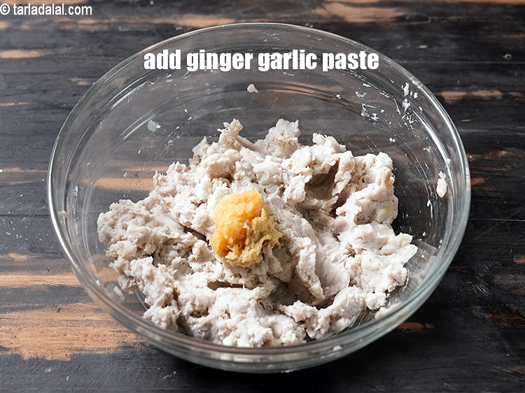 Step 5 – Add 2 tsp <a href="https://www.tarladalal.com/glossary-ginger-adrak-453i">ginger (adrak)</a>&nbsp;<a href="https://www.tarladalal.com/glossary-garlic-paste-lehsun-ki-paste-lahsun-ki-paste-350i">garlic (lehsun) paste</a>.