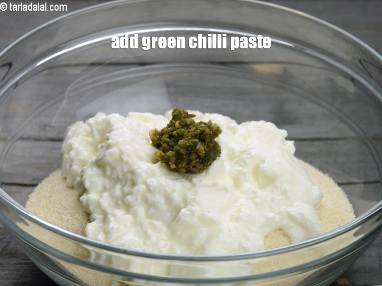 Step 6 – Add 1 tsp <a href="https://www.tarladalal.com/glossary-green-chilli-paste-hari-mirch-ki-paste-mirchi-paste-333i">green chilli paste</a>.